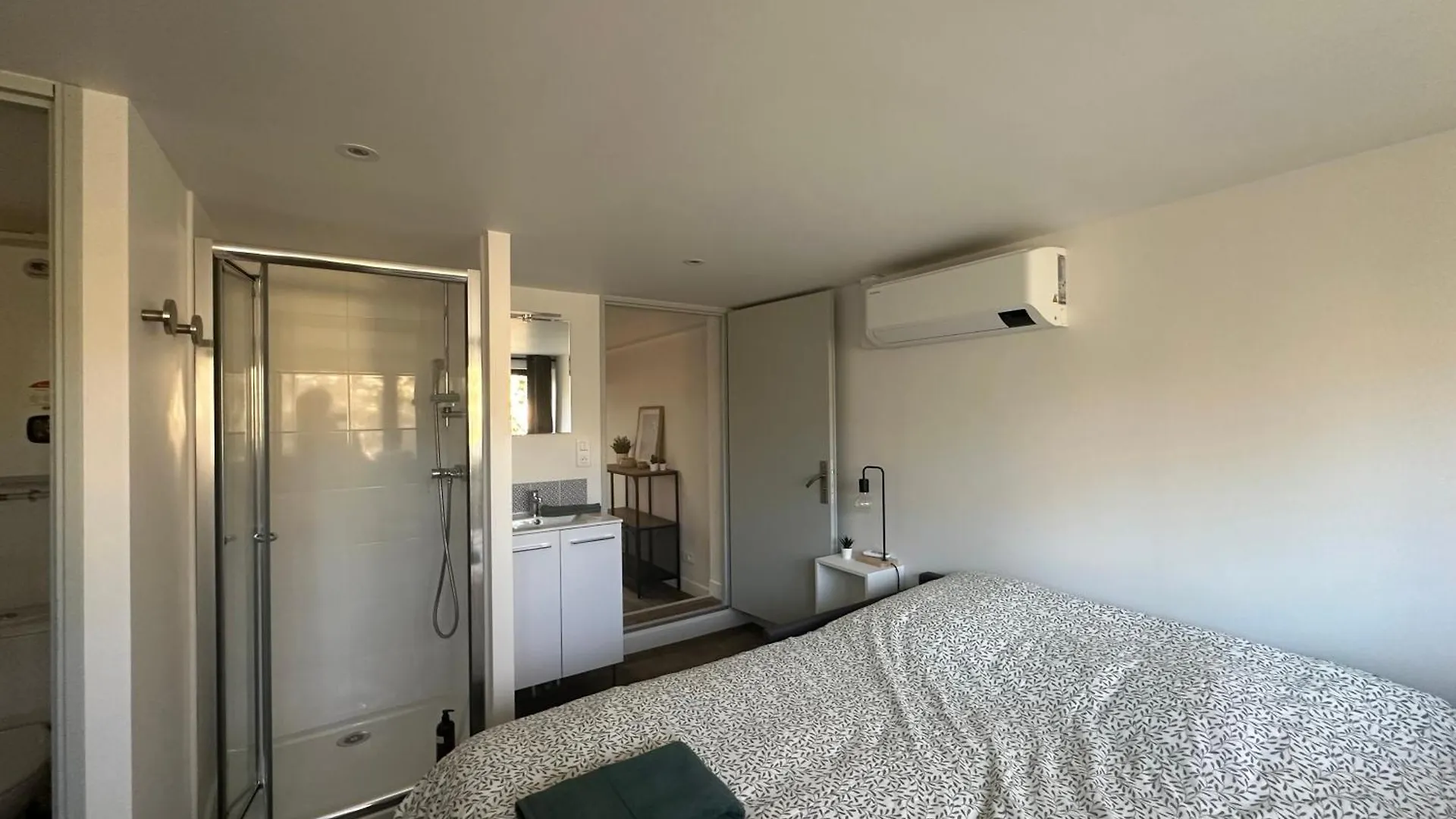 L'Olivier - Joli Duplex Au Coeur Du Centre Ville A 2 Pas De La Rotonde Mirabeau Et Des Allees Provencales Aix-en-Provence